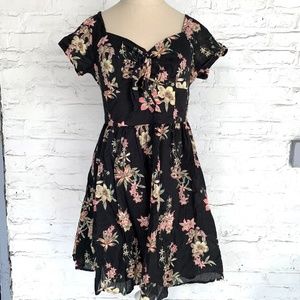 Forever 21 skater dress black pink floral Large NWOT short sleeve fit flare
